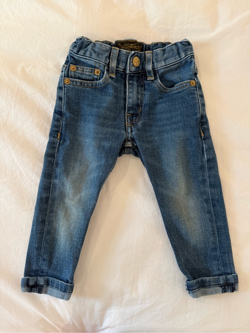 Finger in the nose denim jeans
